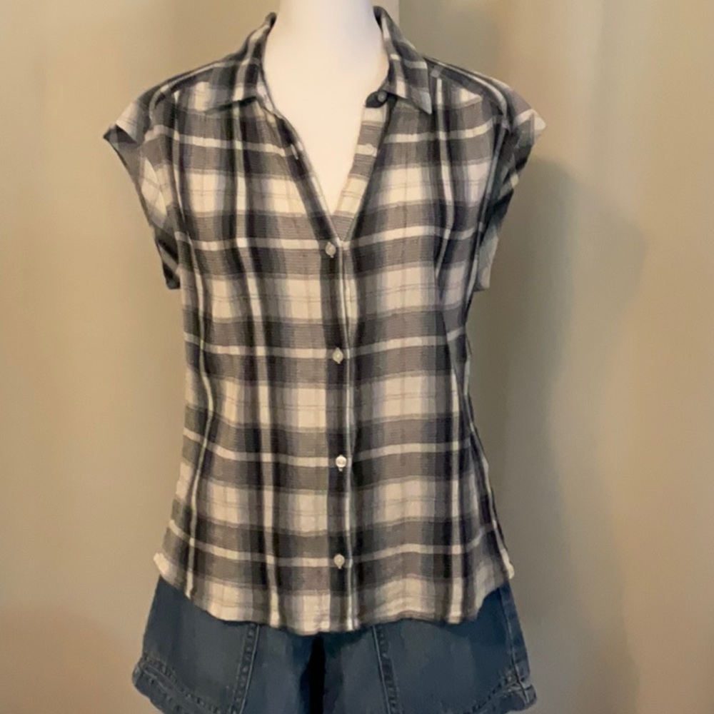 Lucky Brand Black and White Notched Collar Button Down Shirt